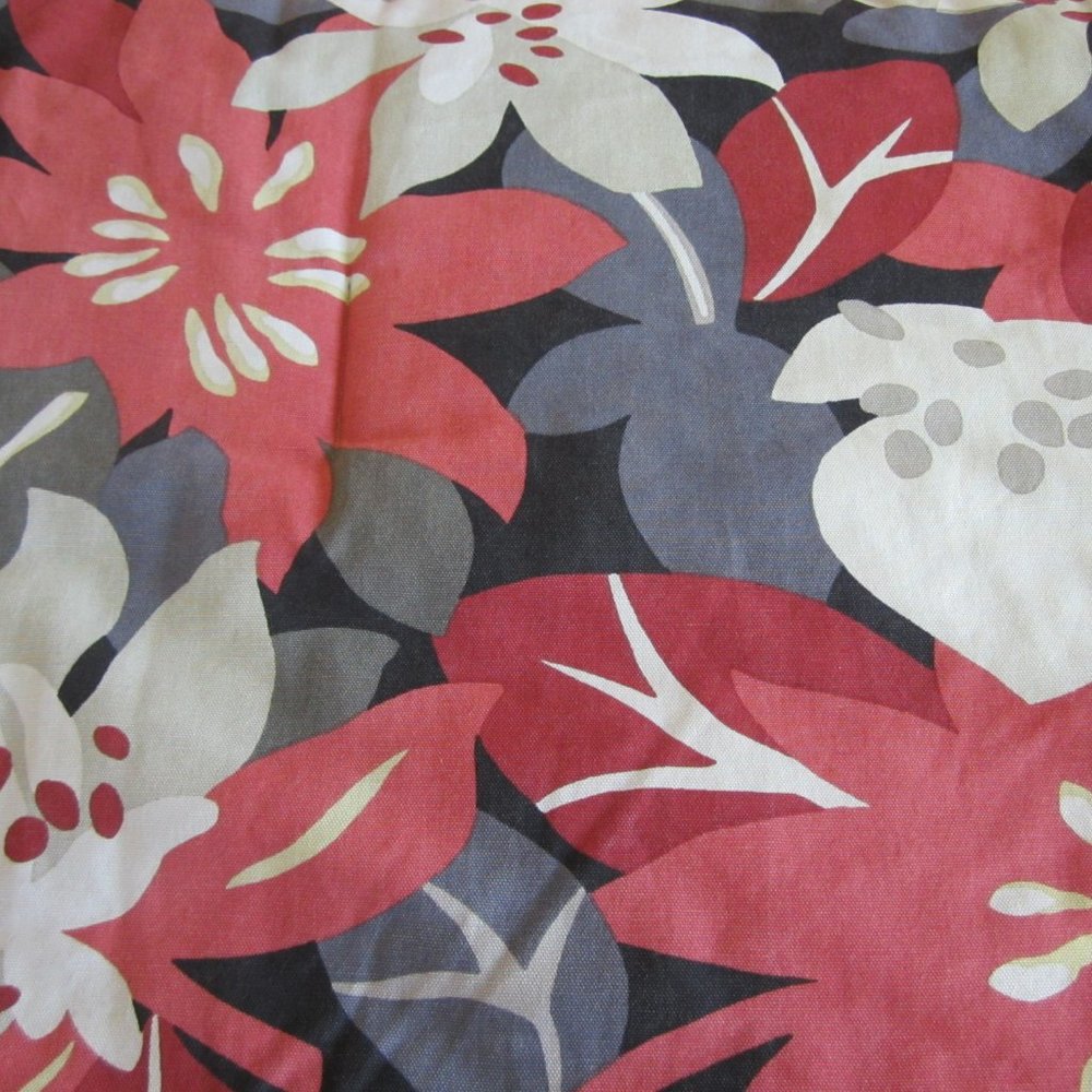 King Size Comforter & 2 shams. Reversible. Floral. - Picture 4 of 7
